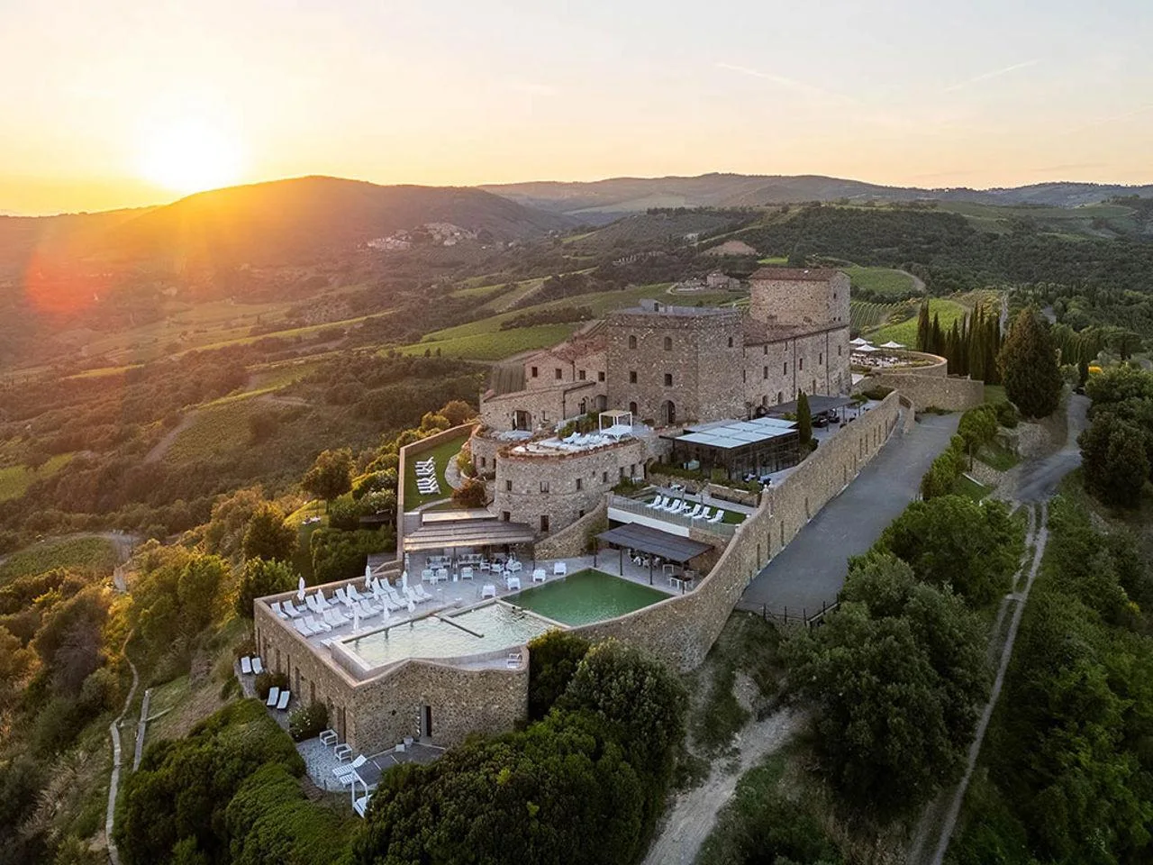 Castello di Velona, château de mariage avec vue sur les collines du Val d'Orcia en Toscane