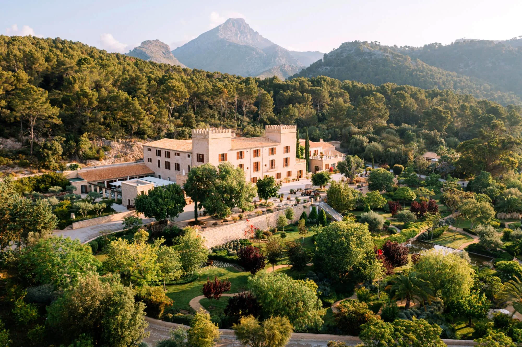 Castell Son Claret, domaine historique au pied des montagnes à Majorque