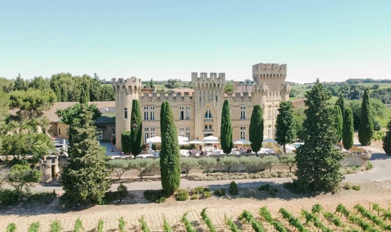 Château des Fines Roches, lieu de mariage au milieu des vignes près d'Avignon