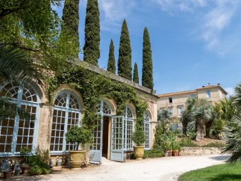 Façade du Château de Flaugergues à Montpellier et ses jardins à la française